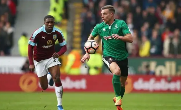 下半场继续委以重任！斯普利特针对指导杨瀚森