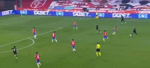 10场0球！米兰亏大了，新援前锋太差劲，身价3500万虚高